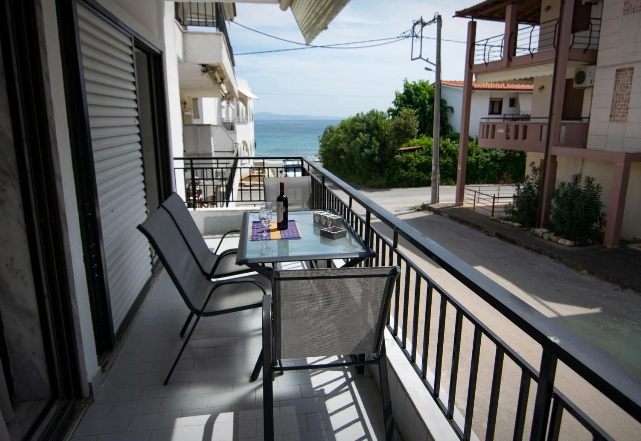 Filrose Sea View Apartment By Rentalspro Nea Poteidaia Exterior foto
